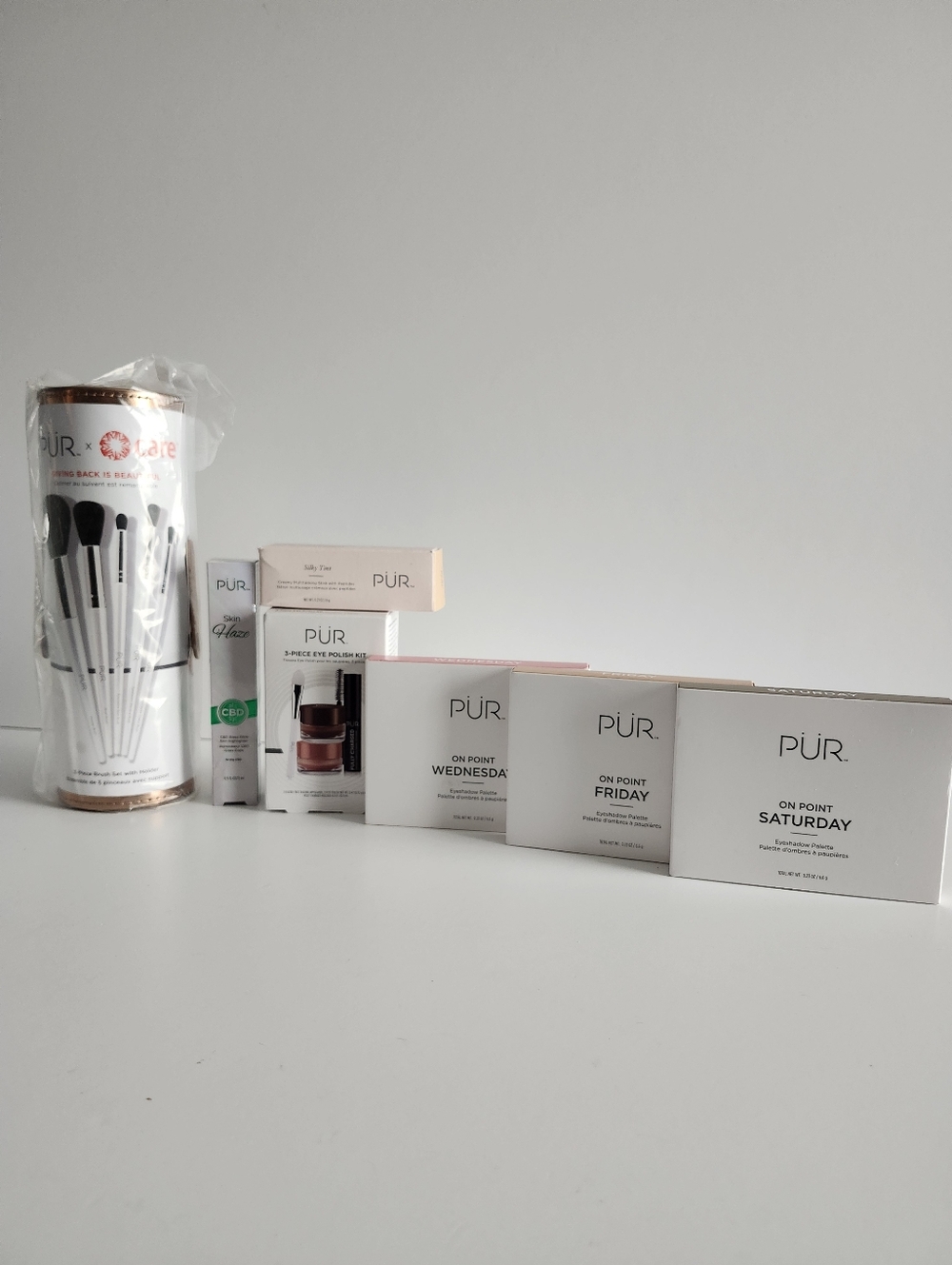 PÜR Skincare, Eyeshadow & Brush Set - 7 Piece Bundle